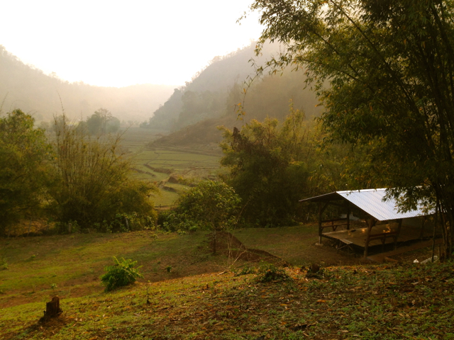 cave-camp-muang-khong-valley2